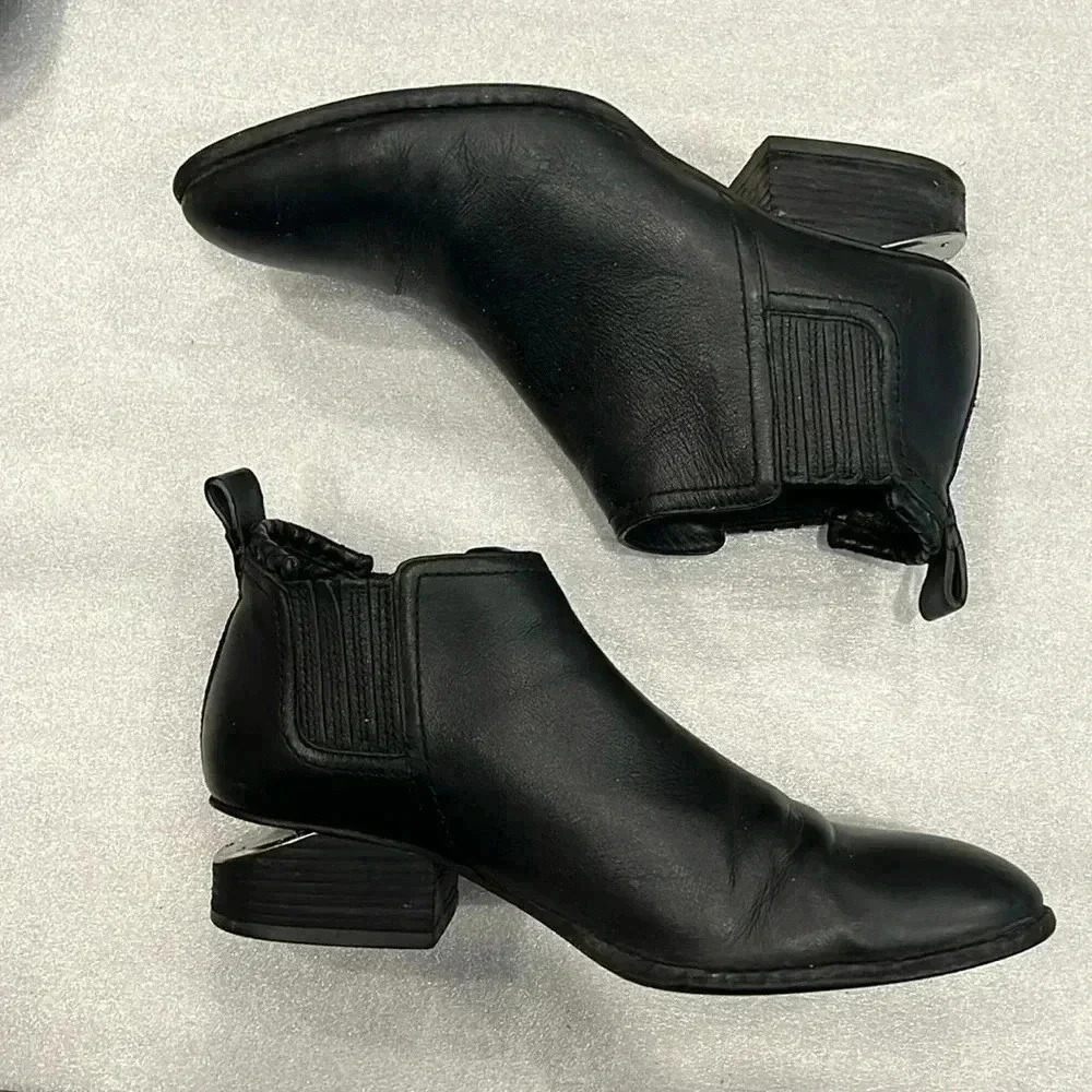[38/7.5”]Alexander  Wang Kori Black Leather Chelsea Ankle Boots - Picture 2 of 10
